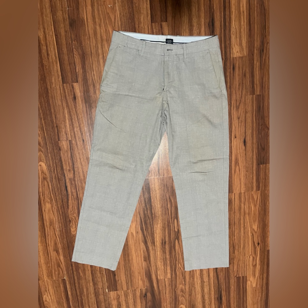 Tailored Gap Khakis